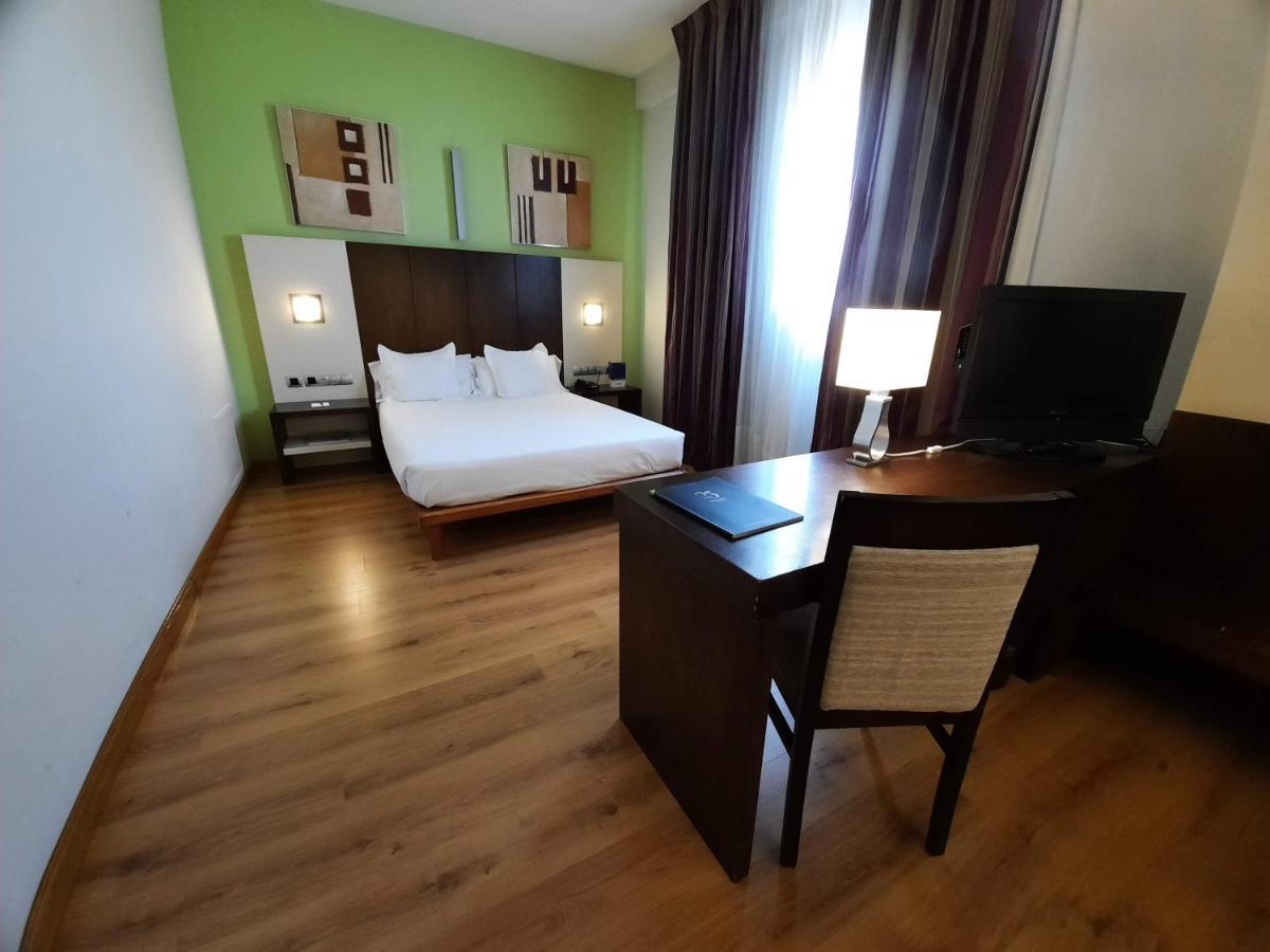 Hotel La Borona 기욘 외부 사진